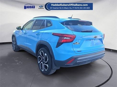 Used 2024 Chevrolet Trax RS w/ Sunroof Package image 3