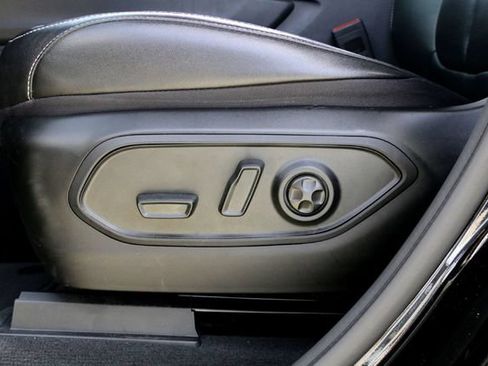 Used 2024 Jeep Grand Cherokee L Limited w/ Luxury Tech Group II AWD/4WD image 12