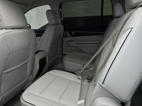 New 2026 Buick Enclave Avenir w/ Super Cruise Package AWD/4WD image 25