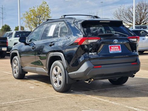Used 2025 Toyota RAV4 LE image 4