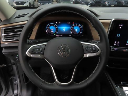 New 2026 Volkswagen Atlas SE image 15