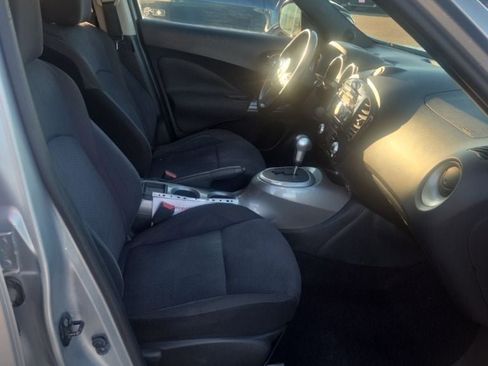 Used 2011 Nissan Juke SV image 27