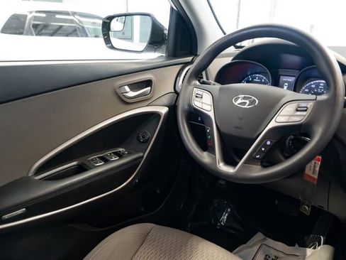 Used 2016 Hyundai Santa Fe Sport image 11