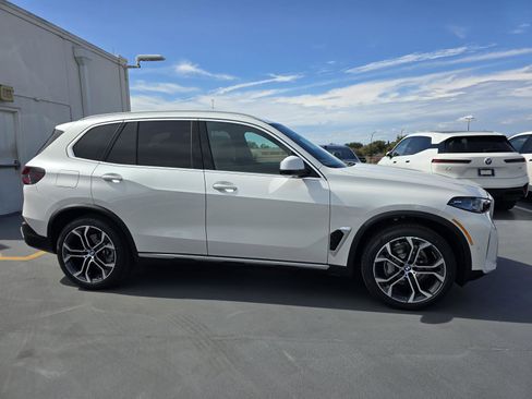 New 2026 BMW X5 xDrive40i w/ Executive Package image 30