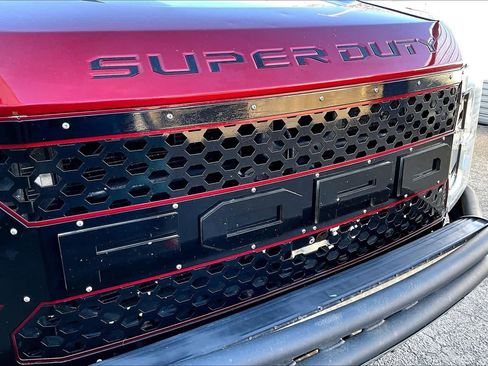 Used 2017 Ford F250 Lariat w/ Lariat Ultimate Package image 29