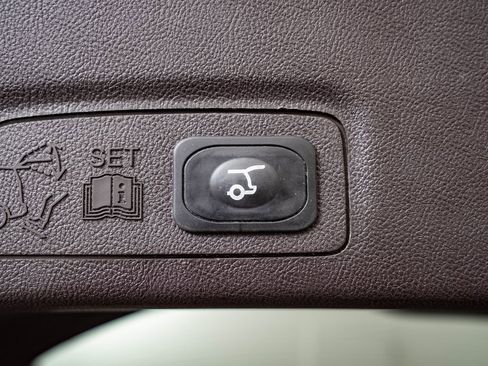 Used 2016 Lincoln MKC Reserve w/ Lincoln MKC Climate Package image 21