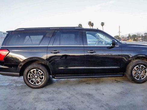 Used 2024 Ford Expedition Max XLT image 13