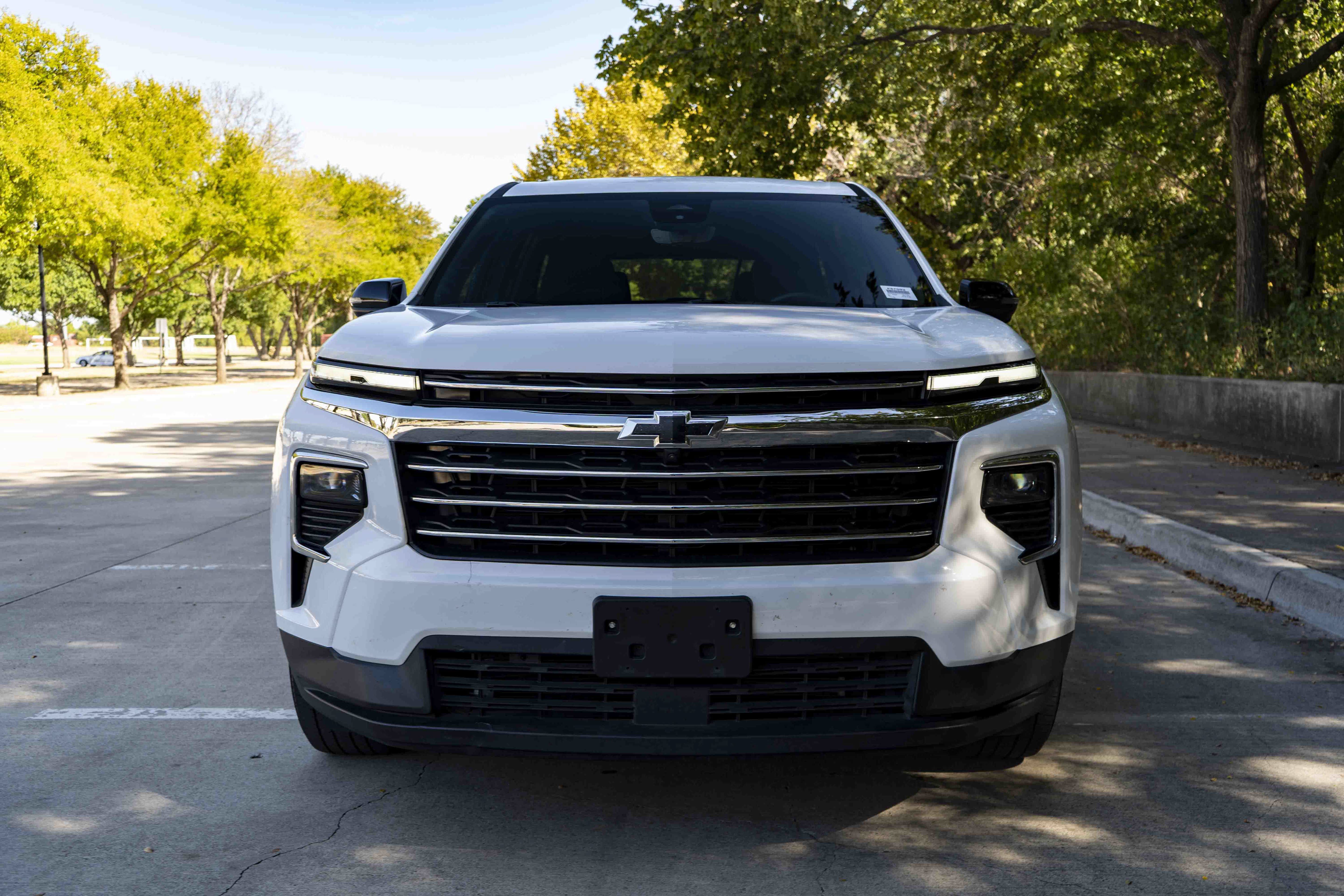 Used 2026 Chevrolet Traverse LT w/ Driver Confidence Package FWD image 3