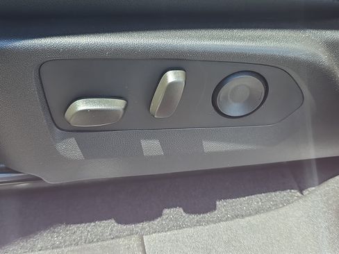 Used 2026 Chevrolet Colorado Trail Boss AWD/4WD image 29