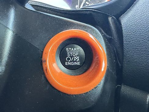 Used 2020 Jeep Renegade Sport w/ Sport Appearance Group image 27