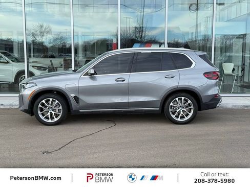 Used 2024 BMW X5 xDrive50e w/ Premium Package image 4