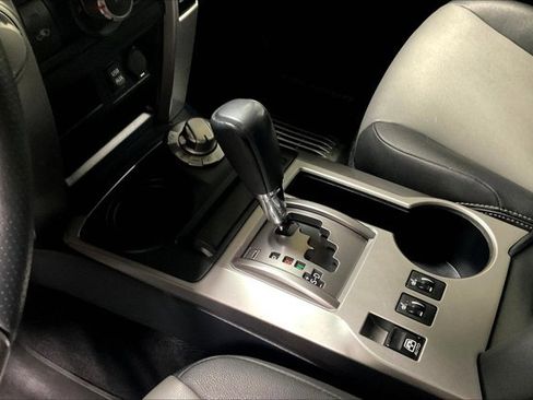 Used 2019 Toyota 4Runner SR5 Premium image 17