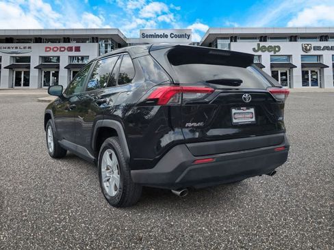 Used 2019 Toyota RAV4 XLE w/ Convenience Package image 6