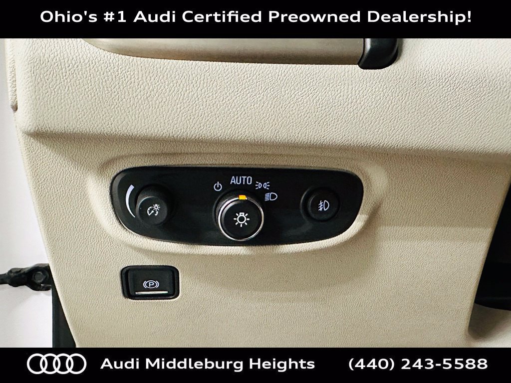 Used 2020 GMC Terrain Denali w/ Denali Premium Package AWD/4WD image 16