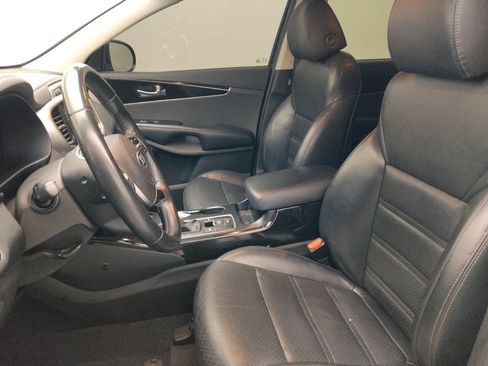 Used 2019 Kia Sorento EX FWD image 17