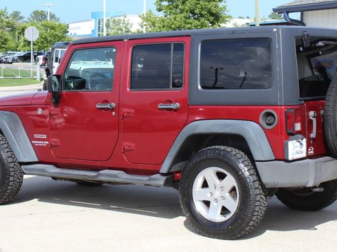 Used 2013 Jeep Wrangler Unlimited Sport AWD/4WD image 3
