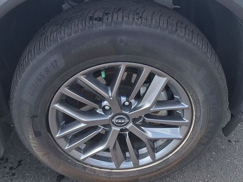 Used 2023 Nissan Rogue S image 27