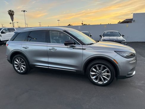 Used 2021 Lincoln Corsair FWD w/ Premium Package image 3