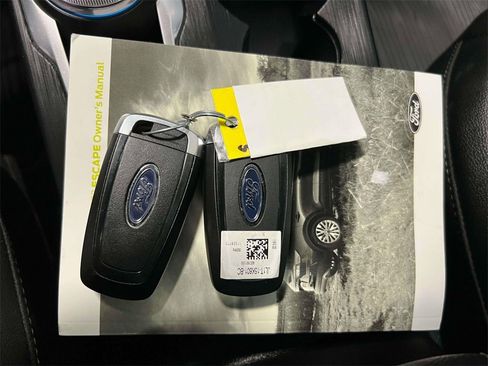 Used 2022 Ford Escape SEL w/ Technology Package image 37
