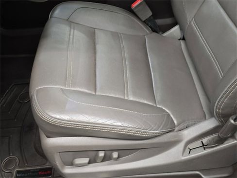 Used 2016 GMC Yukon Denali w/ Open Road Package image 32