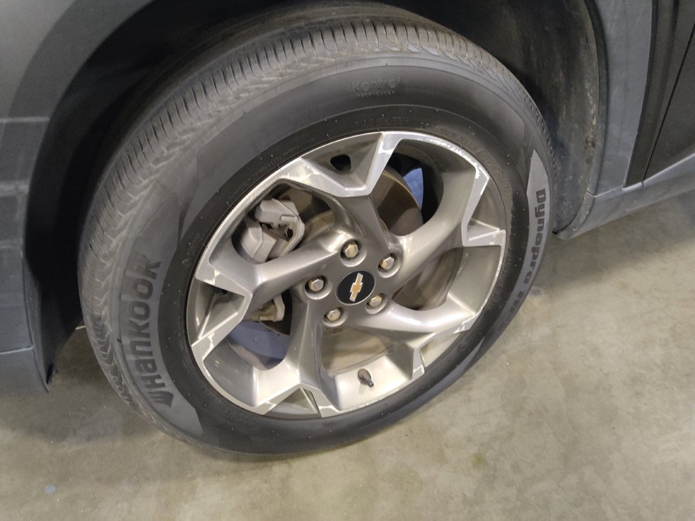 Used 2025 Chevrolet Trax LT w/ LT Convenience Package FWD image 31