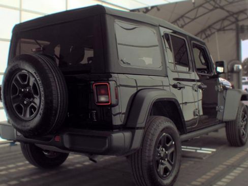 Used 2023 Jeep Wrangler Unlimited AWD/4WD image 5