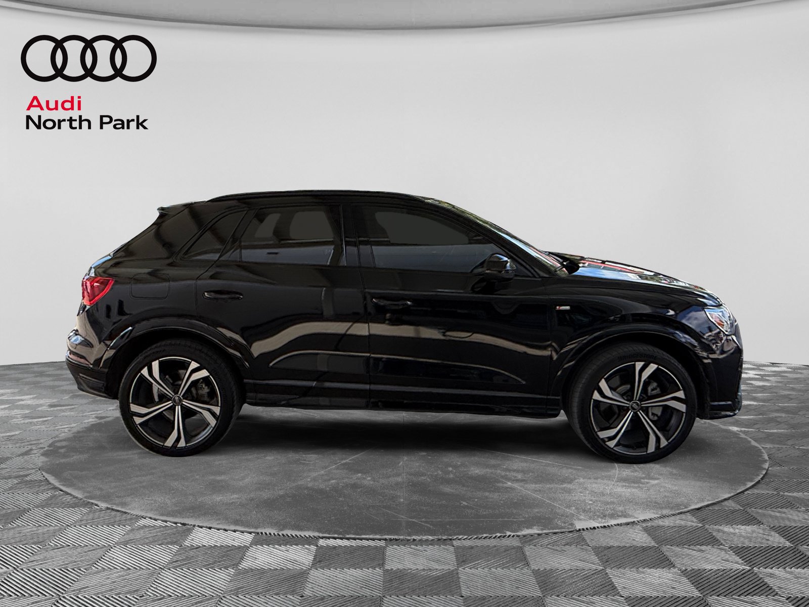 Used 2024 Audi Q3 2.0T Premium Plus AWD/4WD image 6