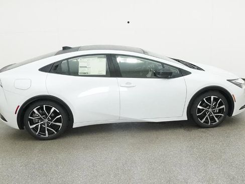 New 2026 Toyota Prius Plug-In Hybrid image 25