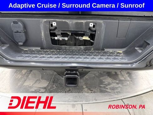 Used 2024 Chevrolet Colorado ZR2 w/ Technology Package AWD/4WD image 8