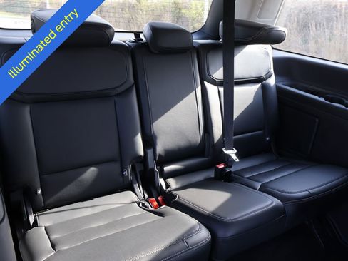 Certified 2025 Ford Expedition Platinum image 13