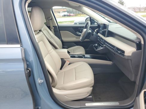 Used 2023 Lincoln Corsair AWD w/ Equipment Group 101A image 9