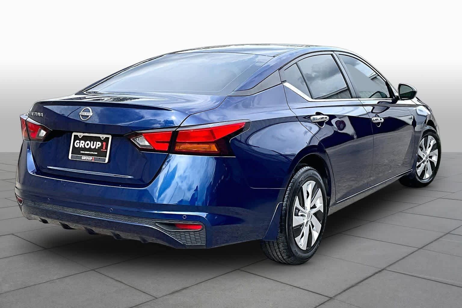 Used 2024 Nissan Altima 2.5 S FWD image 13