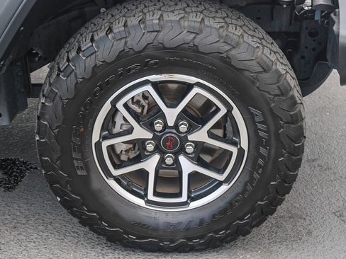 Used 2025 Jeep Wrangler Unlimited Rubicon AWD/4WD image 11