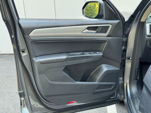 Used 2018 Volkswagen Atlas SE image 39