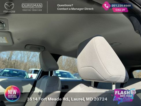 Used 2024 Toyota Corolla Cross L image 18