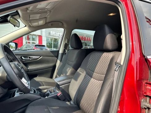 Used 2019 Nissan Rogue SV AWD/4WD image 11