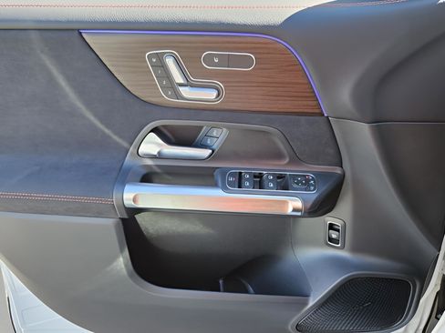 New 2026 Mercedes-Benz GLB 250 image 22