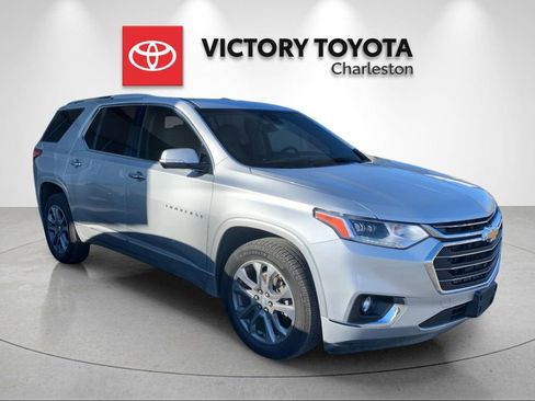 Used 2018 Chevrolet Traverse Premier w/ Driver Confidence II Package image 5