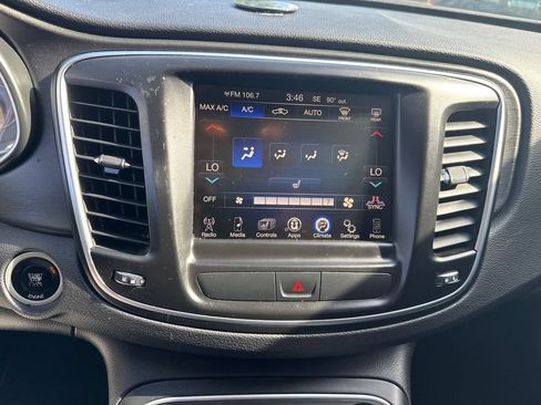 Used 2016 Chrysler 200 Limited w/ Anniversary Edition FWD image 25