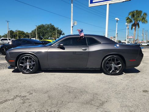 Used 2019 Dodge Challenger R/T image 4