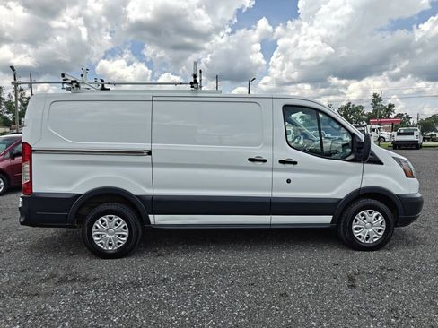 Used 2017 Ford Transit 250 130 Low Roof image 5