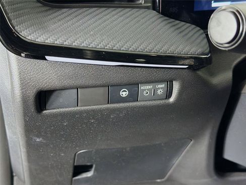 Used 2025 Nissan Kicks SR w/ Illumination Package AWD/4WD image 10