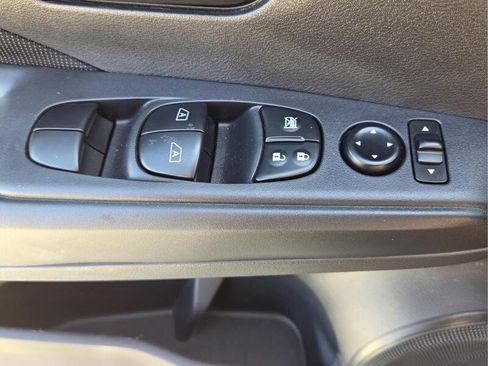 Used 2024 Nissan Kicks S FWD image 22