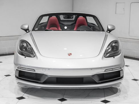 Used 2024 Porsche 718 Boxster GTS RWD image 4