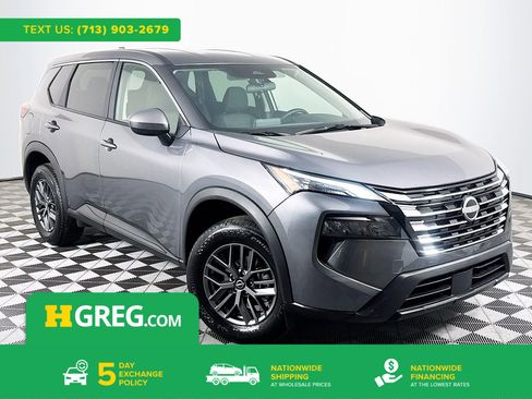 Used 2026 Nissan Rogue SV image 1