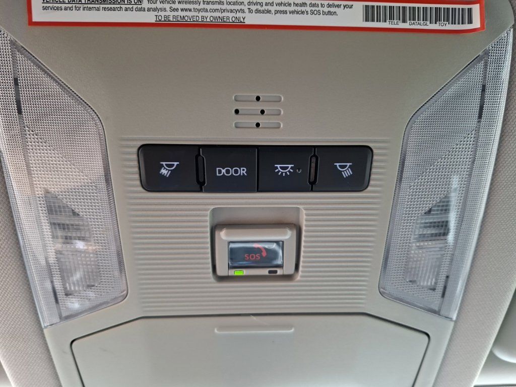 Used 2022 Toyota RAV4 LE FWD image 25