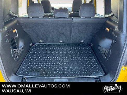 Used 2016 Jeep Renegade Sport w/ Power & Air Group image 12