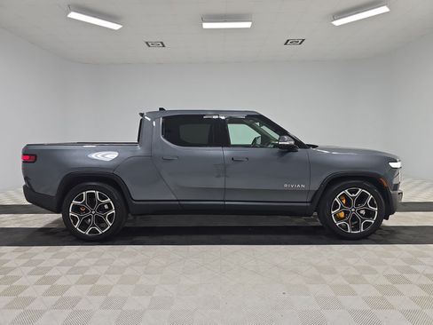 Used 2022 Rivian R1T Adventure AWD/4WD image 6
