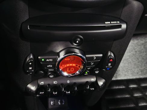 Used 2013 MINI Cooper Clubman FWD image 38