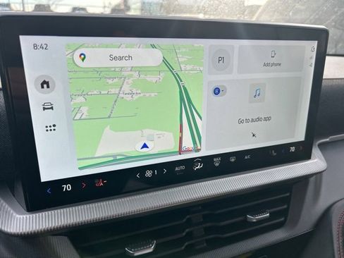 Used 2025 Ford Explorer ST-Line image 8